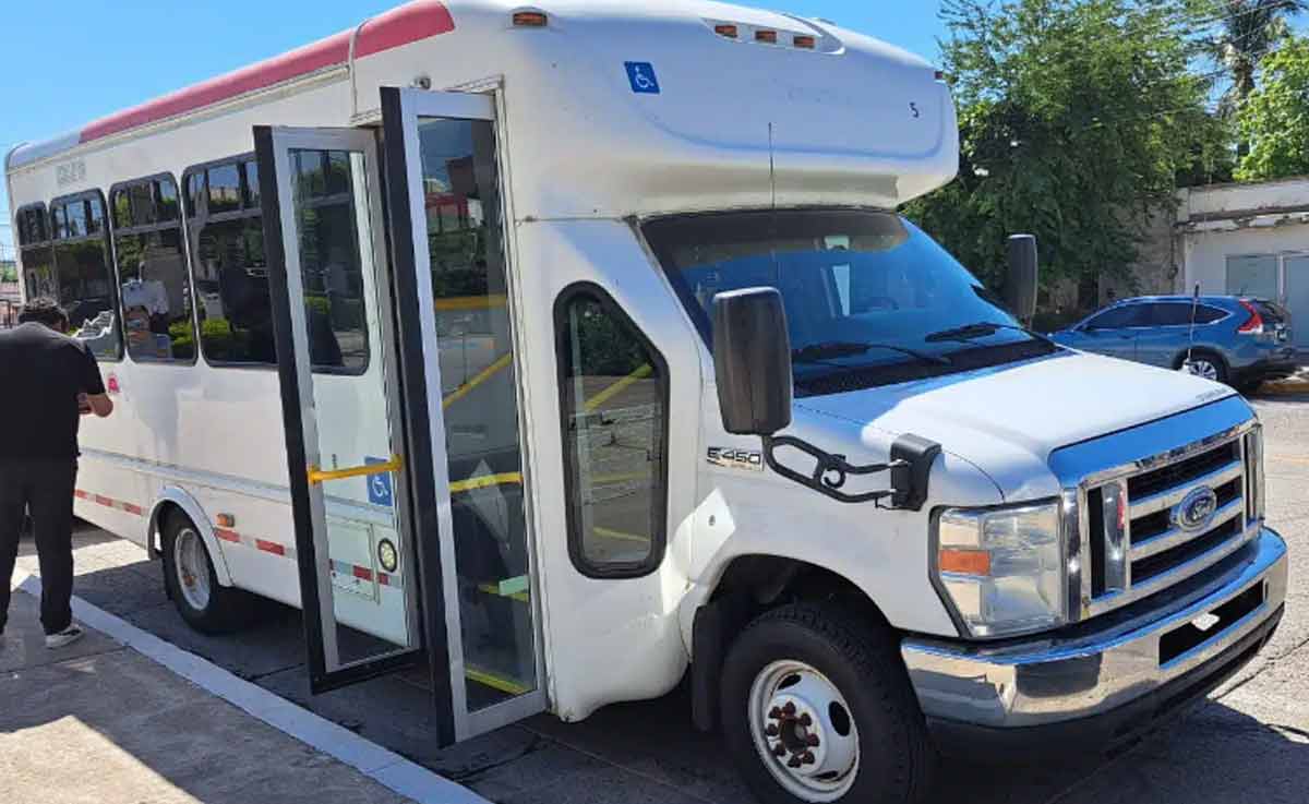 Rotary Club Canada donates truck for people with disabilities in Salvador Alvarado